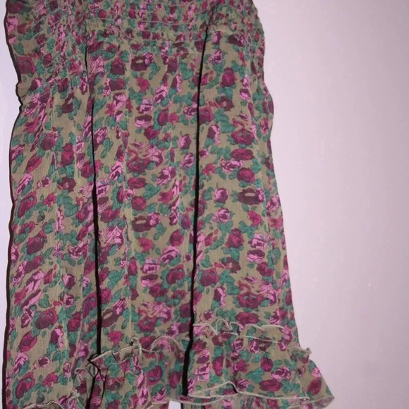 Express Medium Spaghetti Strap Tank Top - Picture 11 of 15